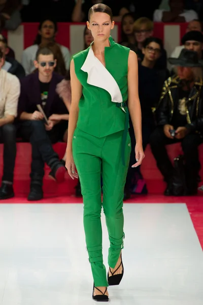 Look 14